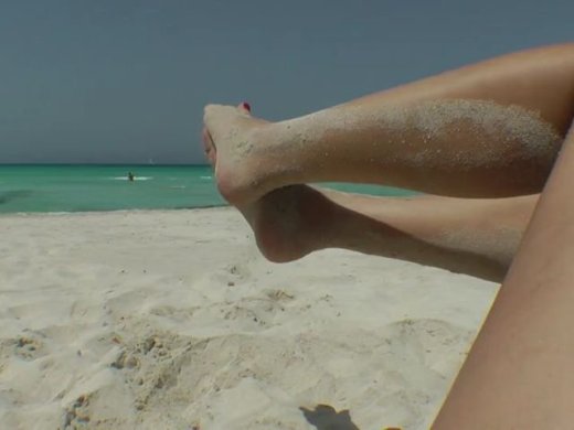 Amateurvideo Füße im Sand von LissLonglegs