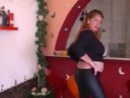 Amateurvideo sexy Hausfrau von TittenCindy