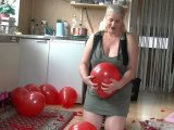 Amateurvideo Balloony Spass 2 - ich bin wieder da from TittenCindy