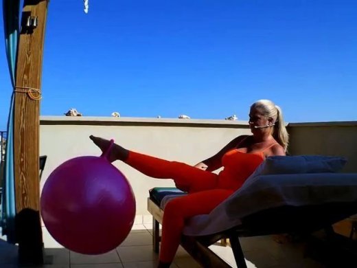Amateurvideo ich liebe ROSA - GYM Ball von TittenCindy
