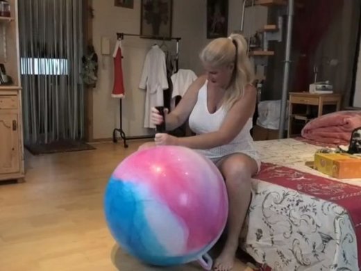 Amateurvideo ein geiles Geschenk from TittenCindy